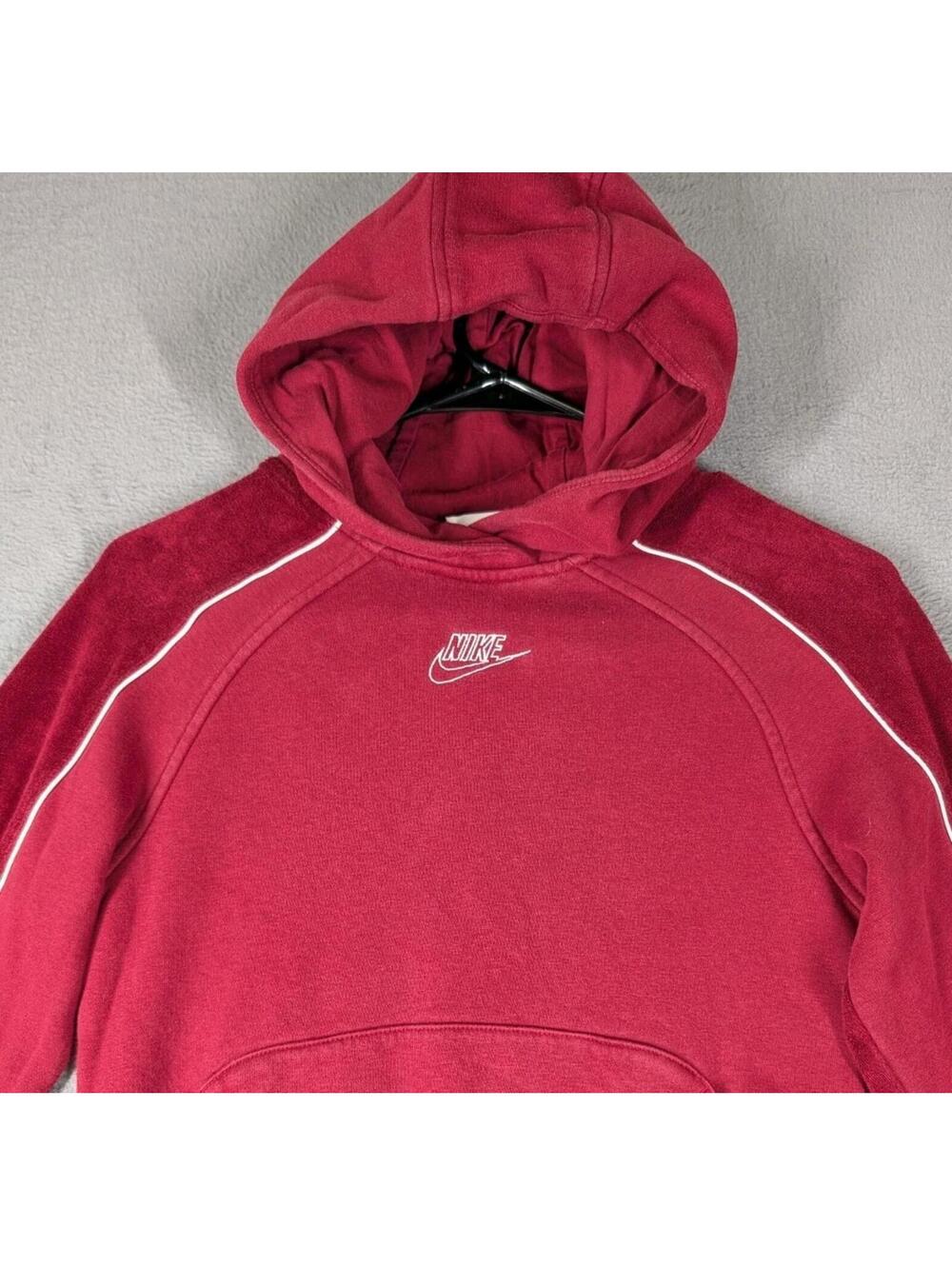 Nike Youth Medium Red Pullover Hoodie Fleece Sweatshirt Y2K Athletic Casual